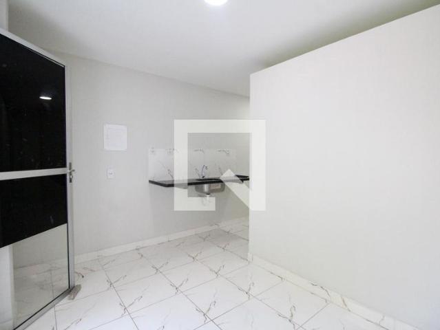 Kitnet aluguel em Região Geográfica Imediata de Salvador, Região Metropolitana de Salvador