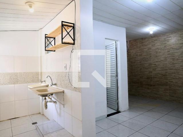 Kitnet aluguel em Região Geográfica Imediata de Belo Horizonte, Região Metropolitana de Belo Horizonte