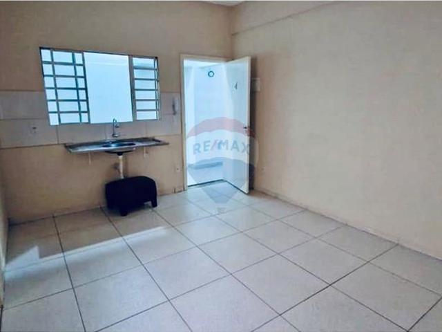 Kitnet aluguel em Região Imediata de São Paulo, Região Metropolitana de São Paulo