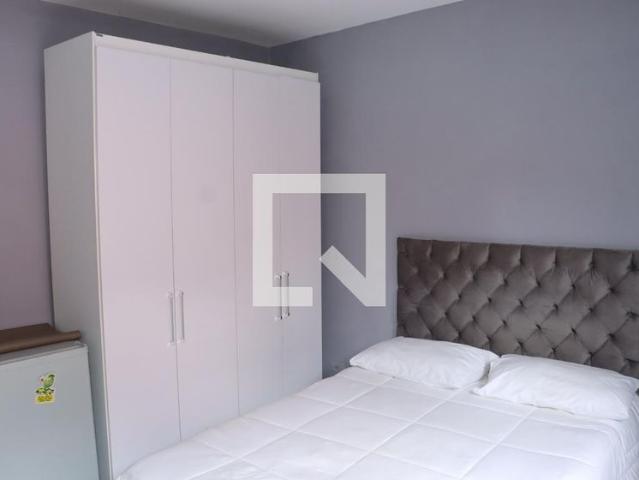 Kitnet aluguel em Região Imediata de São Paulo, Região Metropolitana de São Paulo