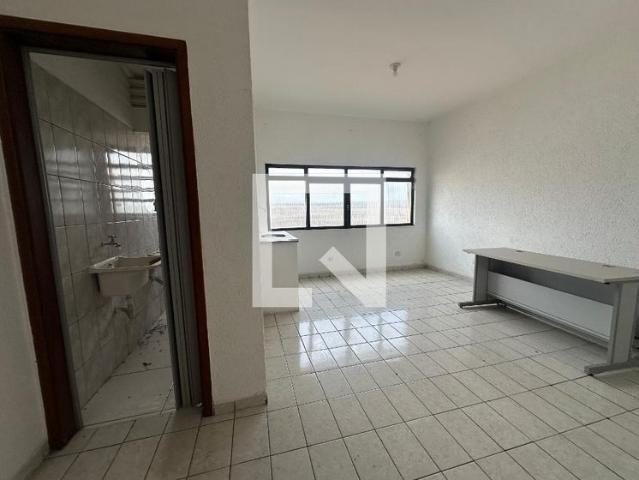 Kitnet aluguel em Região Imediata de São Paulo, Região Metropolitana de São Paulo