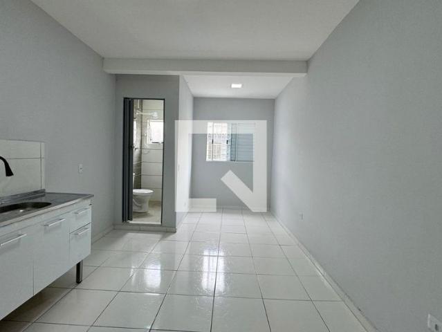 Kitnet aluguel em Região Imediata de São Paulo, Região Metropolitana de São Paulo