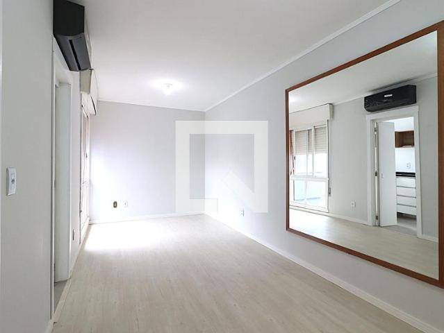Kitnet aluguel em Passo da Areia, Porto Alegre