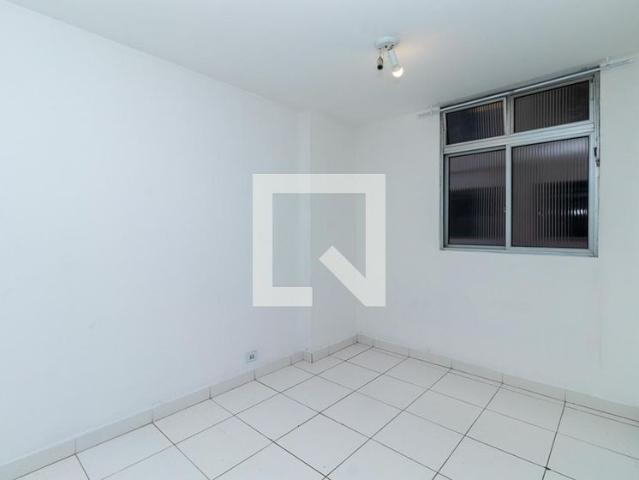 Kitnet aluguel em Região Imediata de São Paulo, Região Metropolitana de São Paulo