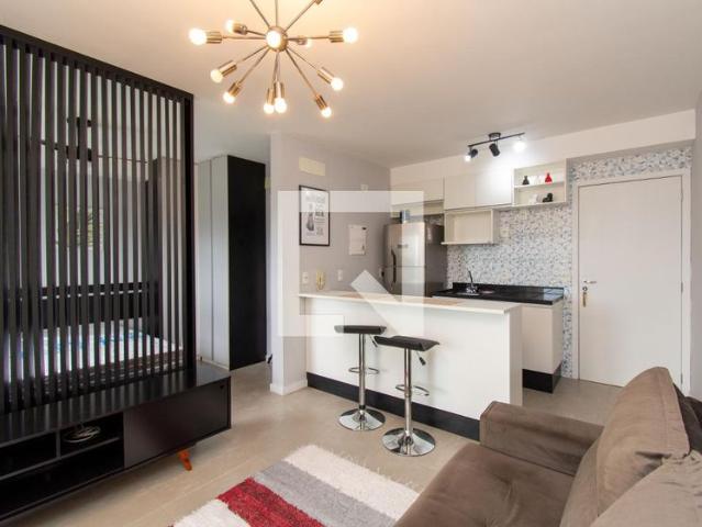 Kitnet aluguel em Região Imediata de São Paulo, Região Metropolitana de São Paulo