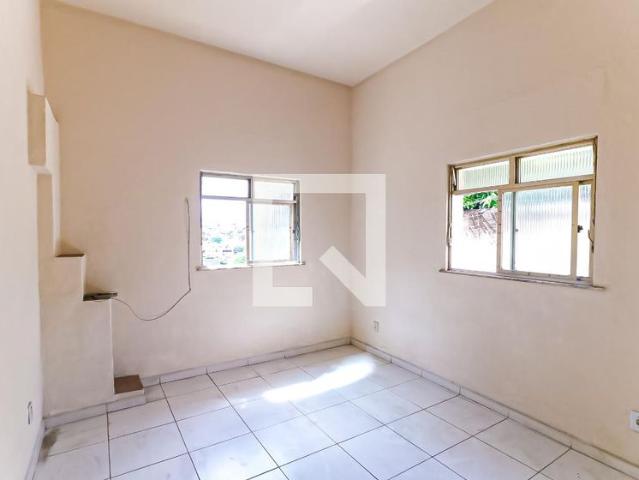 Kitnet aluguel em Região Geográfica Imediata do Rio de Janeiro, Região Metropolitana do Rio de Janeiro