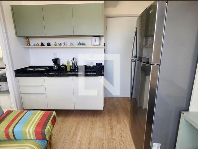 Kitnet aluguel em Região Geográfica Imediata de Salvador, Região Metropolitana de Salvador