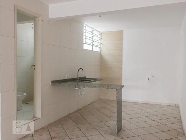 Kitnet aluguel em Região Imediata de São Paulo, Região Metropolitana de São Paulo