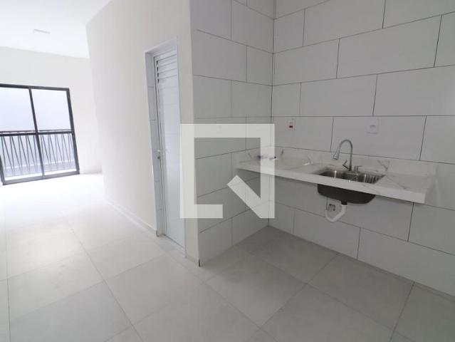 Kitnet aluguel em Região Imediata de São Paulo, Região Metropolitana de São Paulo