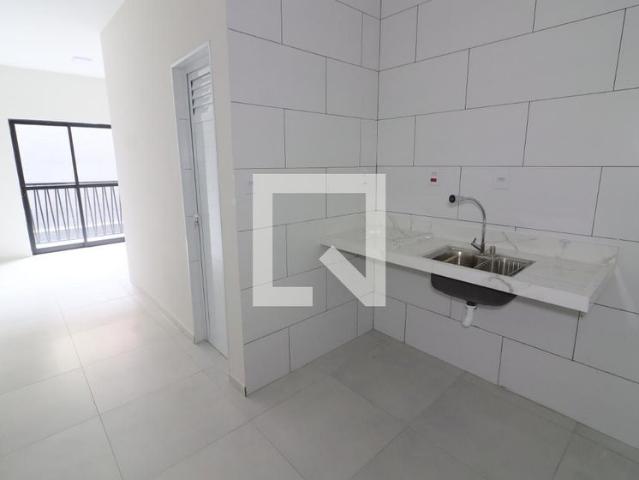 Kitnet aluguel em Região Imediata de São Paulo, Região Metropolitana de São Paulo