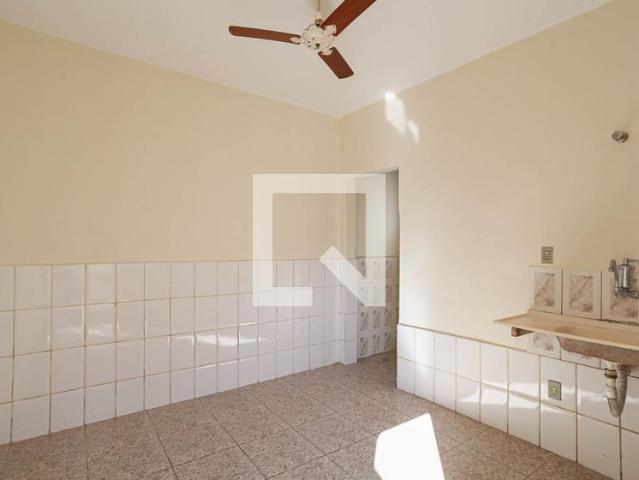 Kitnet aluguel em Região Geográfica Imediata de Belo Horizonte, Região Metropolitana de Belo Horizonte