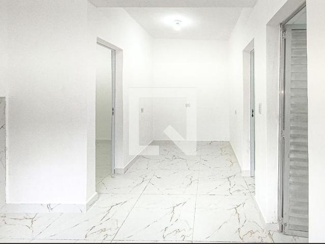 Kitnet aluguel em Região Imediata de São Paulo, Região Metropolitana de São Paulo