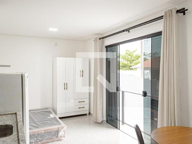 Kitnet aluguel em Região Geográfica Imediata de Florianópolis, Desterro