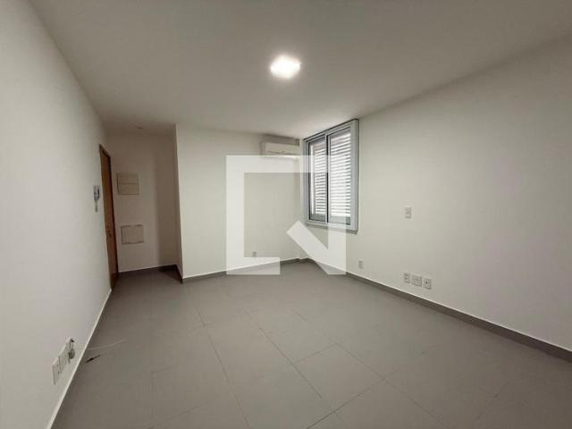 Kitnet aluguel em Região Imediata de São Paulo, Região Metropolitana de São Paulo