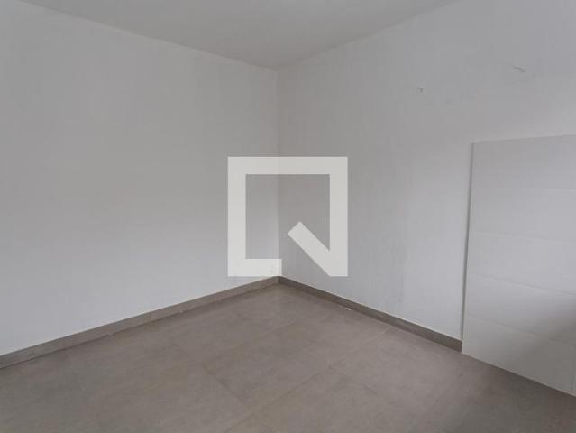 Kitnet aluguel em Região Geográfica Imediata de Belo Horizonte, Região Metropolitana de Belo Horizonte