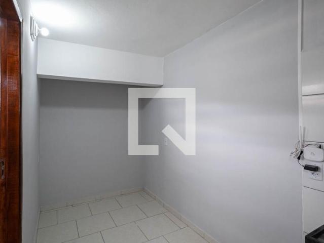 Kitnet aluguel em Região Geográfica Imediata de Belo Horizonte, Região Metropolitana de Belo Horizonte