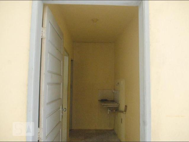 Kitnet aluguel em Região Geográfica Imediata de Salvador, Região Metropolitana de Salvador