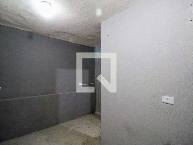 Kitnet aluguel em Região Imediata de São Paulo, Região Metropolitana de São Paulo
