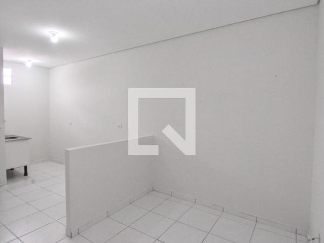 Kitnet aluguel em Região Imediata de São Paulo, Região Metropolitana de São Paulo