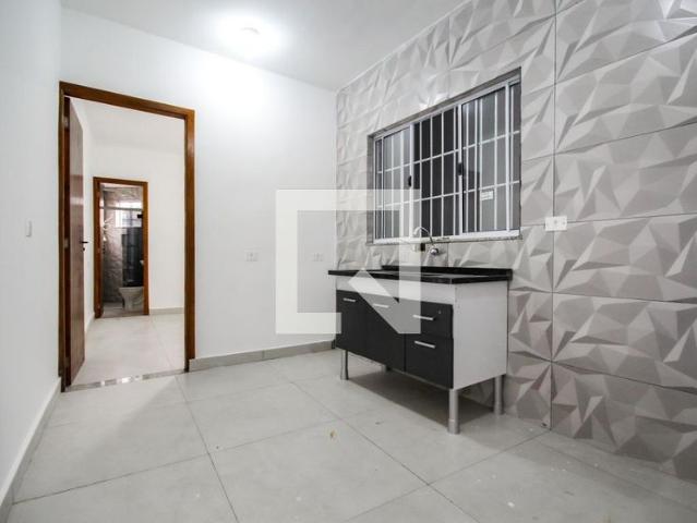 Kitnet aluguel em Região Imediata de São Paulo, Região Metropolitana de São Paulo