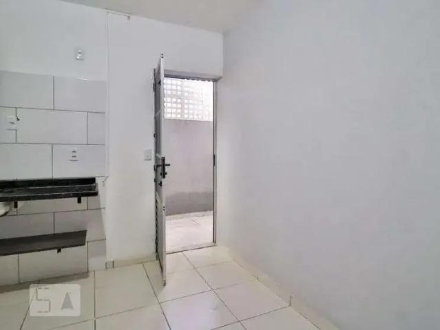 Kitnet aluguel em Região Geográfica Imediata de Belo Horizonte, Região Metropolitana de Belo Horizonte