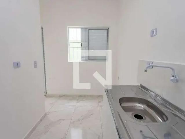 Kitnet aluguel em Região Imediata de São Paulo, Região Metropolitana de São Paulo