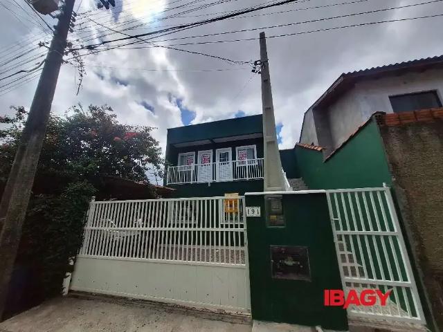 Kitnet aluguel em Ribeirão da Ilha, Desterro