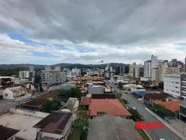Kitnet aluguel em Região Geográfica Imediata de Florianópolis, Desterro