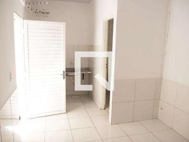 Kitnet aluguel em Setor Goiânia 2, Goiânia