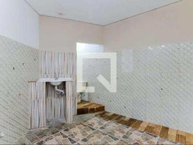 Kitnet aluguel em Região Imediata de São Paulo, Região Metropolitana de São Paulo