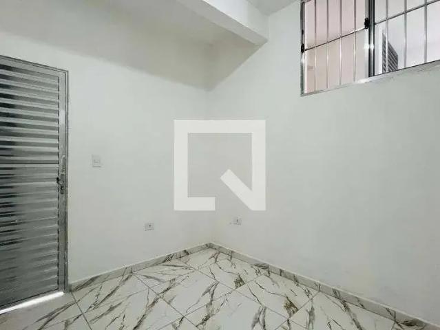 Kitnet aluguel em Região Imediata de São Paulo, Região Metropolitana de São Paulo