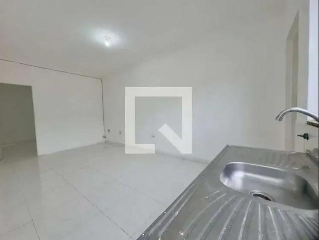 Kitnet aluguel em Região Imediata de São Paulo, Região Metropolitana de São Paulo