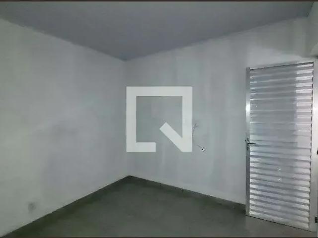 Kitnet aluguel em Região Imediata de São Paulo, Região Metropolitana de São Paulo