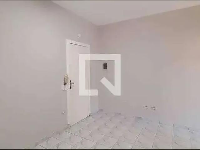 Kitnet aluguel em Região Imediata de São Paulo, Região Metropolitana de São Paulo