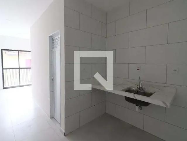 Kitnet aluguel em Região Imediata de São Paulo, Região Metropolitana de São Paulo