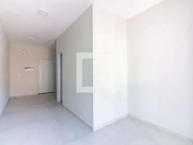 Kitnet aluguel em Região Imediata de São Paulo, Região Metropolitana de São Paulo