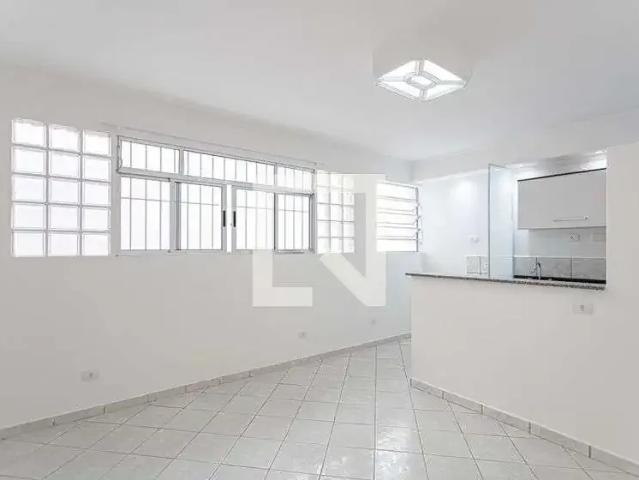Kitnet aluguel em Região Imediata de São Paulo, Região Metropolitana de São Paulo