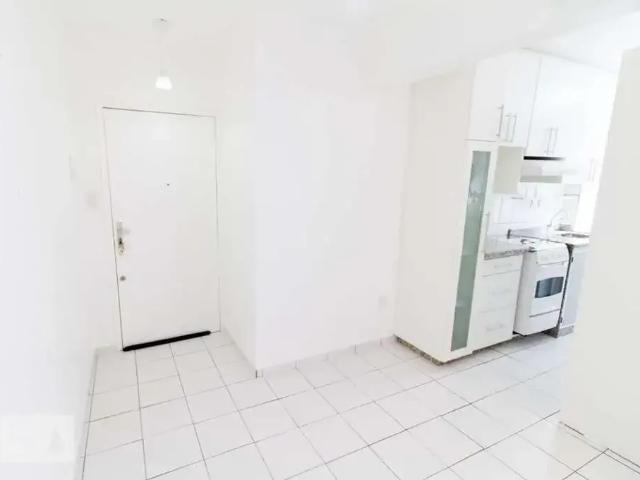 Kitnet aluguel em Região Geográfica Imediata de Florianópolis, São José