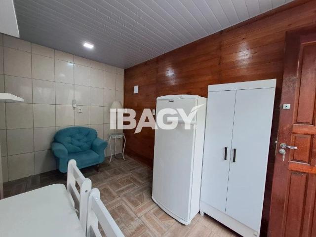 Kitnet aluguel em Região Geográfica Imediata de Florianópolis, São José