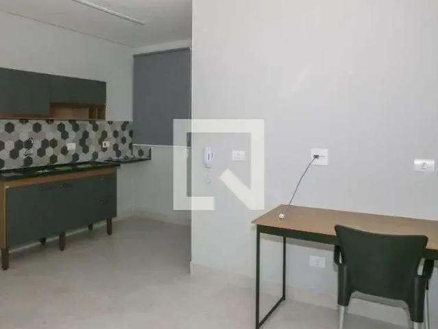 Kitnet aluguel em Região Imediata de São Paulo, Região Metropolitana de São Paulo