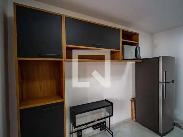Kitnet aluguel em Caxingui, São Paulo