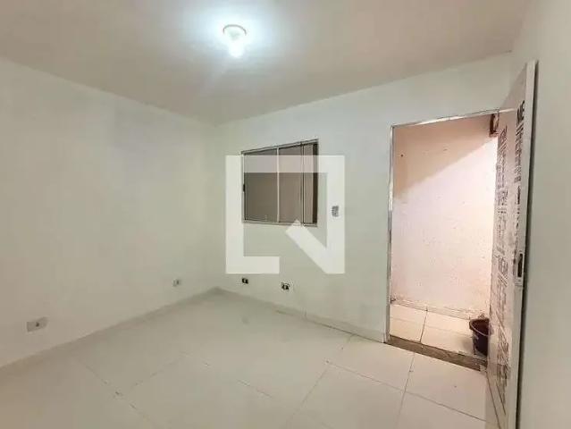Kitnet aluguel em Região Imediata de São Paulo, Região Metropolitana de São Paulo