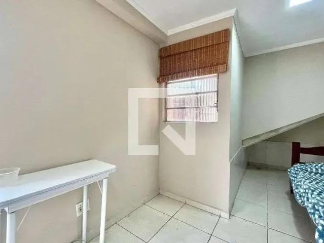 Kitnet aluguel em Região Imediata de São Paulo, Região Metropolitana de São Paulo