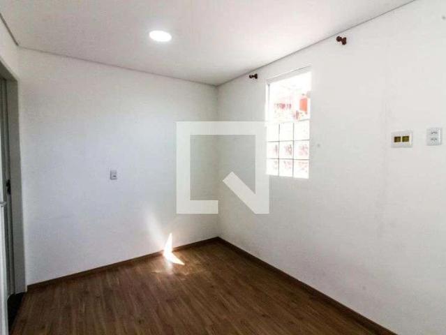 Kitnet aluguel em Região Imediata de São Paulo, Região Metropolitana de São Paulo