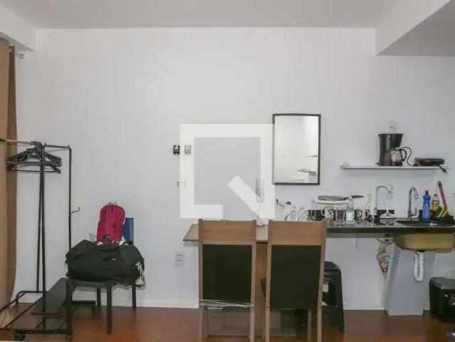 Kitnet aluguel em Região Imediata de São Paulo, Região Metropolitana de São Paulo