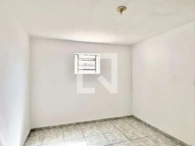 Kitnet aluguel em Região Imediata de São Paulo, Região Metropolitana de São Paulo