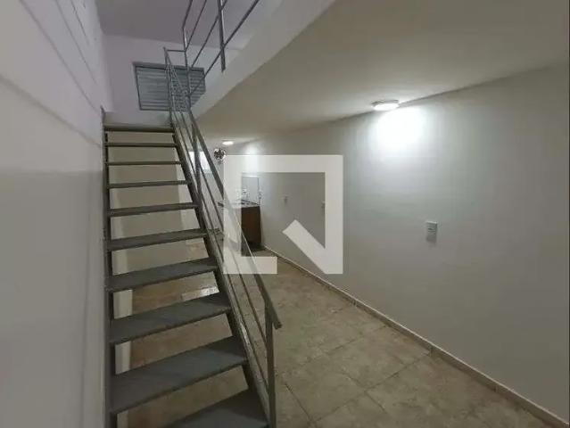 Kitnet aluguel em Região Imediata de São Paulo, Região Metropolitana de São Paulo