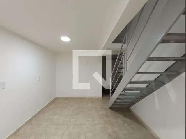 Kitnet aluguel em Região Imediata de São Paulo, Região Metropolitana de São Paulo