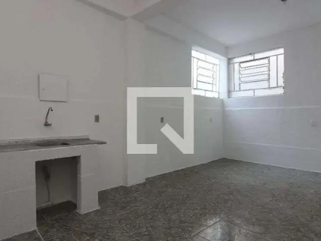 Kitnet aluguel em Região Imediata de São Paulo, Região Metropolitana de São Paulo
