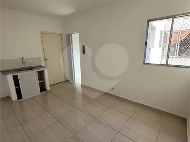Kitnet aluguel em Região Imediata de São Paulo, Região Metropolitana de São Paulo